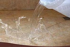定兴县漏水维修 免砸砖防水材料该如何施工